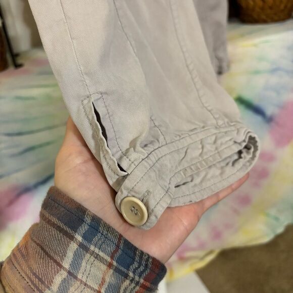 Eileen Fisher Light Gray 100% tencel pants button ankle size small - Picture 7 of 8